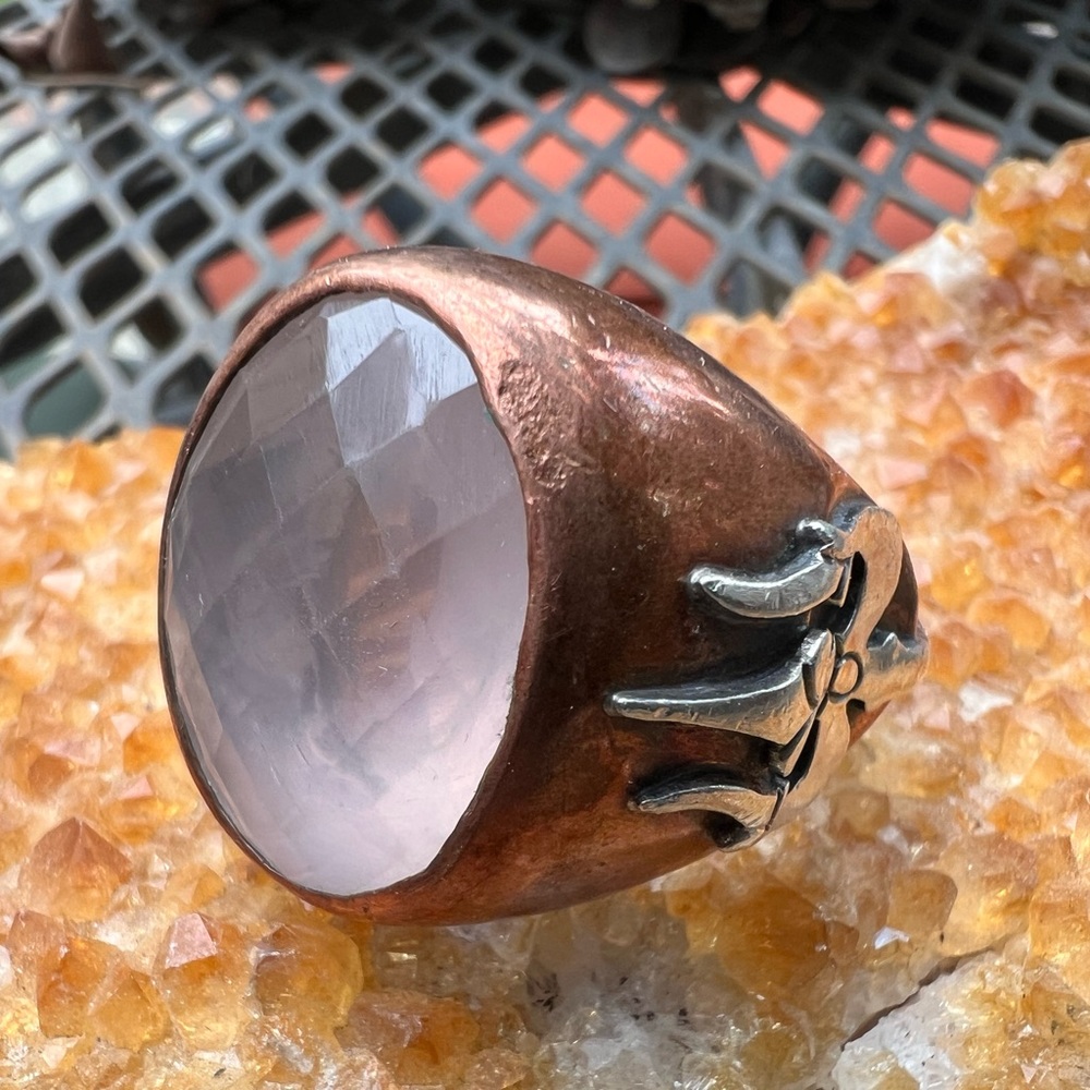 Faceted rose quartz ring, copper w/sterling silver tridents. Handmade Pitango.